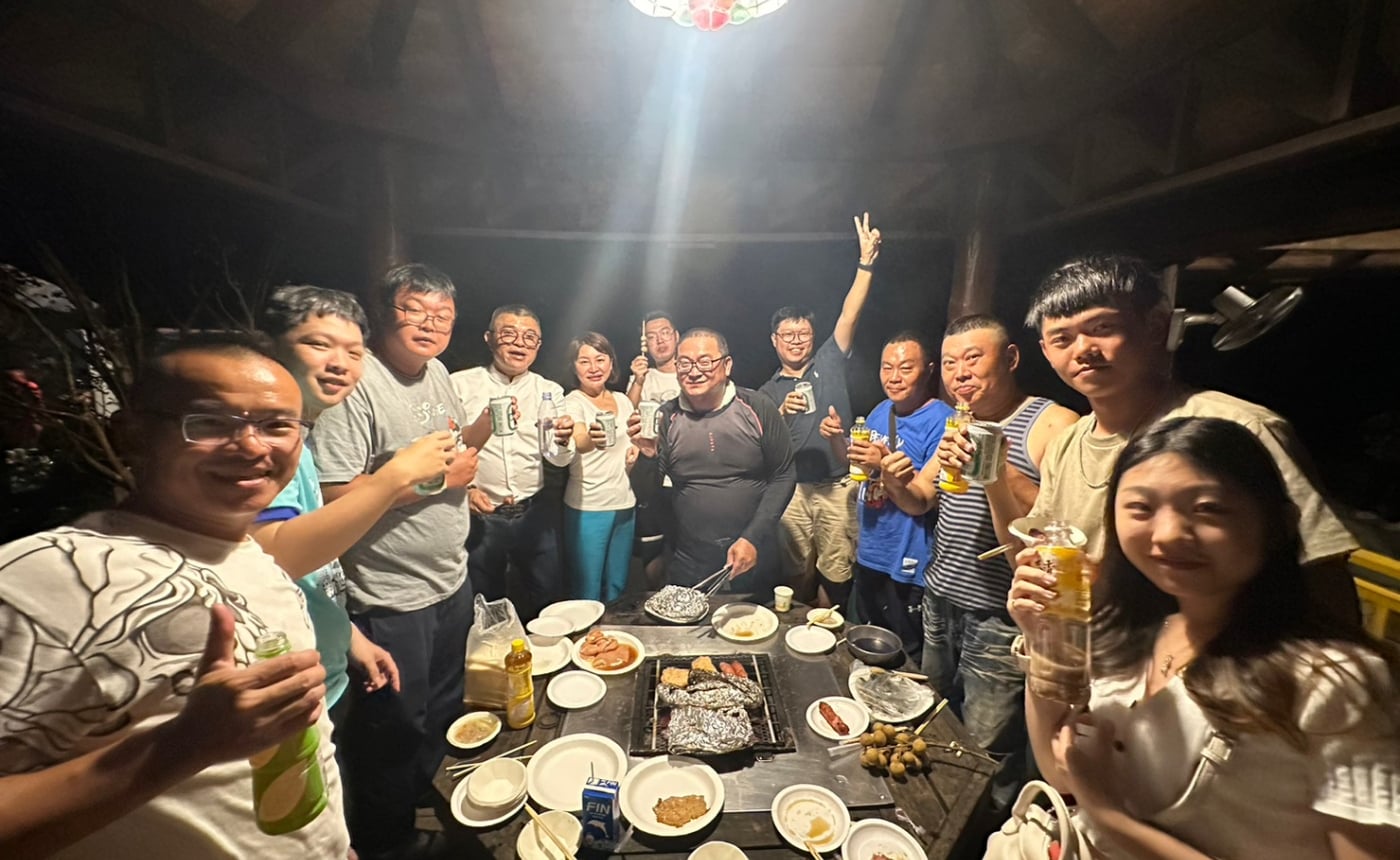 晚上入住沙巴渡假村烤肉卡拉ok